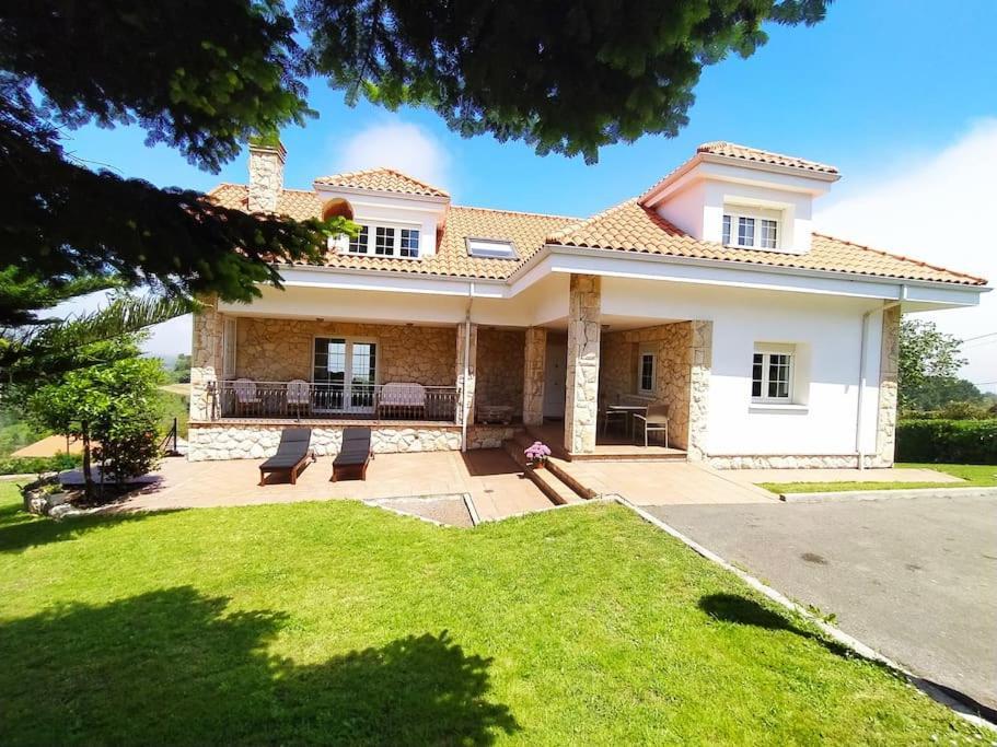 Chalet Con Magnificas Vistas Al Mar Perlora Eksteriør billede